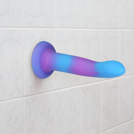 Светящийся в темноте фаллоимитатор ADDICTION Rave 8″ Glow in the Dark Dildo Blue Purple, 20,3 см || 