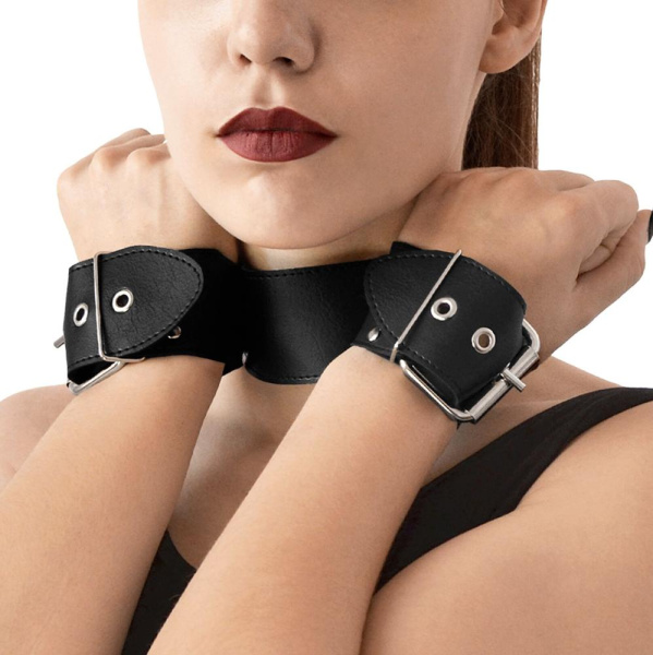 Ошейник с наручниками из натуральной кожи Art of Sex - Bondage Collar with Handcuffs