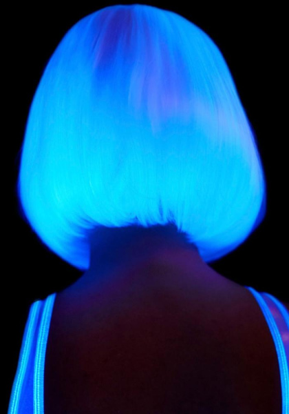 Светящийся в темноте парик Leg Avenue Pearl short natural bob wig White, короткий, жемчужный, 33 см