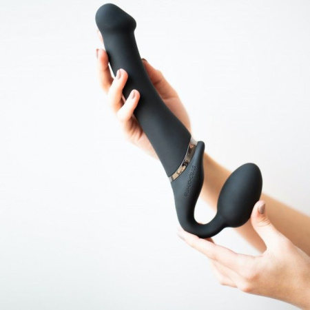 Безремневой страпон с вибрацией Strap-On-Me Vibrating Black L, диаметр 3,7см, пульт ДУ, регулируемый || 